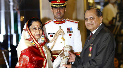 Dr Ramdas M Pai receiving Padma Bhushan, Government of India