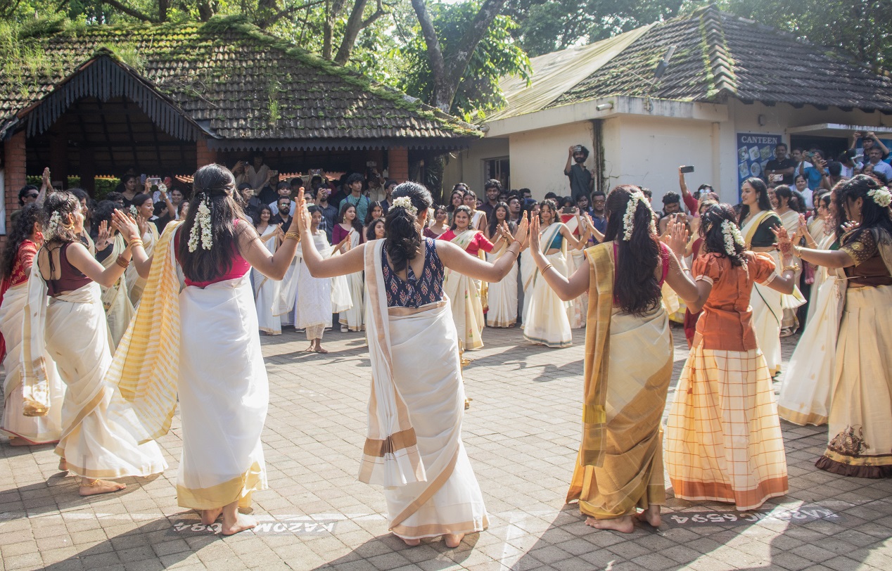 Onam 2025: Oru Oru Ormakal